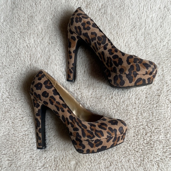 Mossimo | Leopard Print Platform Heels | 7.5 - Picture 5 of 15